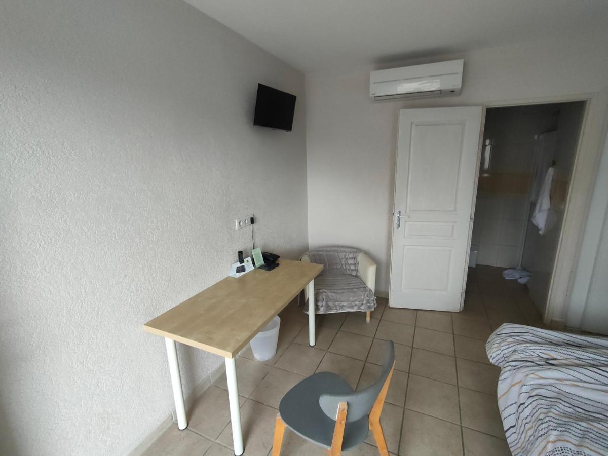 Logis Hotel Le Clos Saint Loup Bram ภายนอก รูปภาพ
